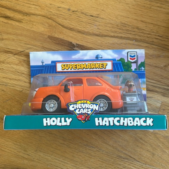 Chevron Cars Holly Hatchback - Picture 1 of 3